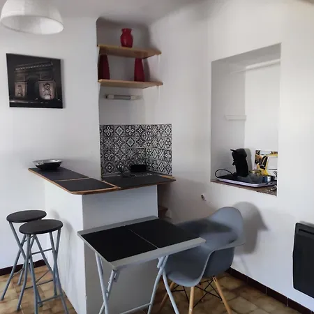 Apartment Ingrid Mary Nimes