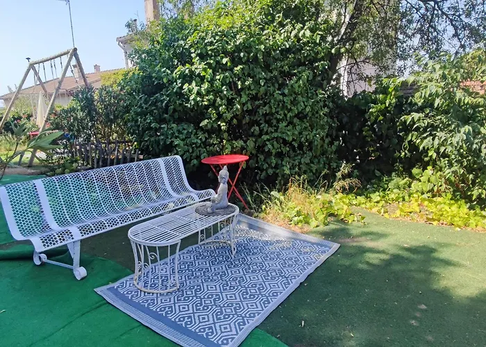 شقة Ingrid Mary نيم