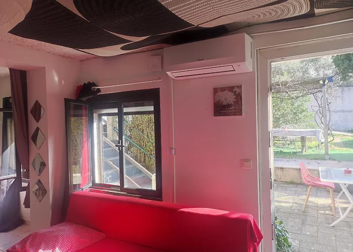 Ingrid Mary شقة *